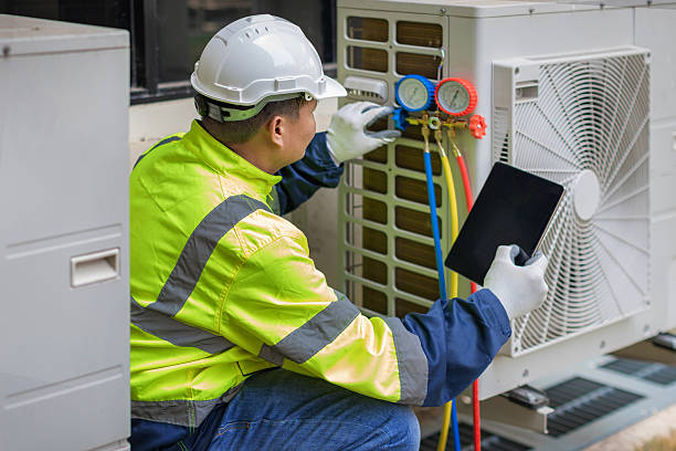 Professional Hvac technician working in Thornfield, MO